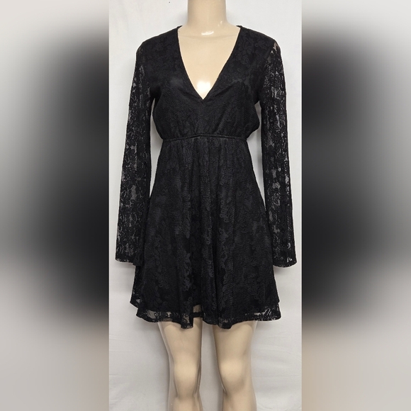 Express XS Little Black Dress V Neck Lined With Lace Overlay Elastic Waist - Picture 1 of 5